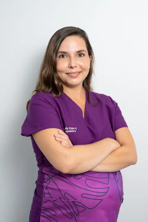 Dra. Camila Rojas N.