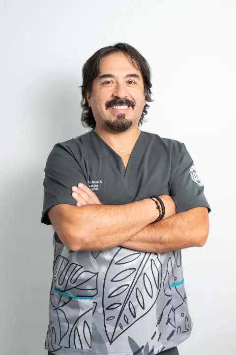 Dr. Yerko Gómez C.